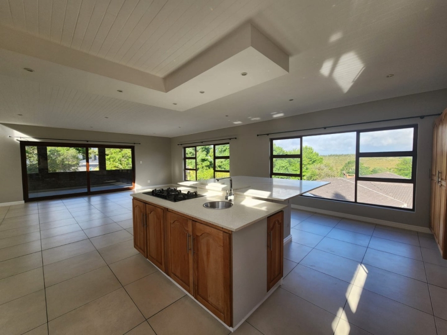 5 Bedroom Property for Sale in Loerie Park Western Cape